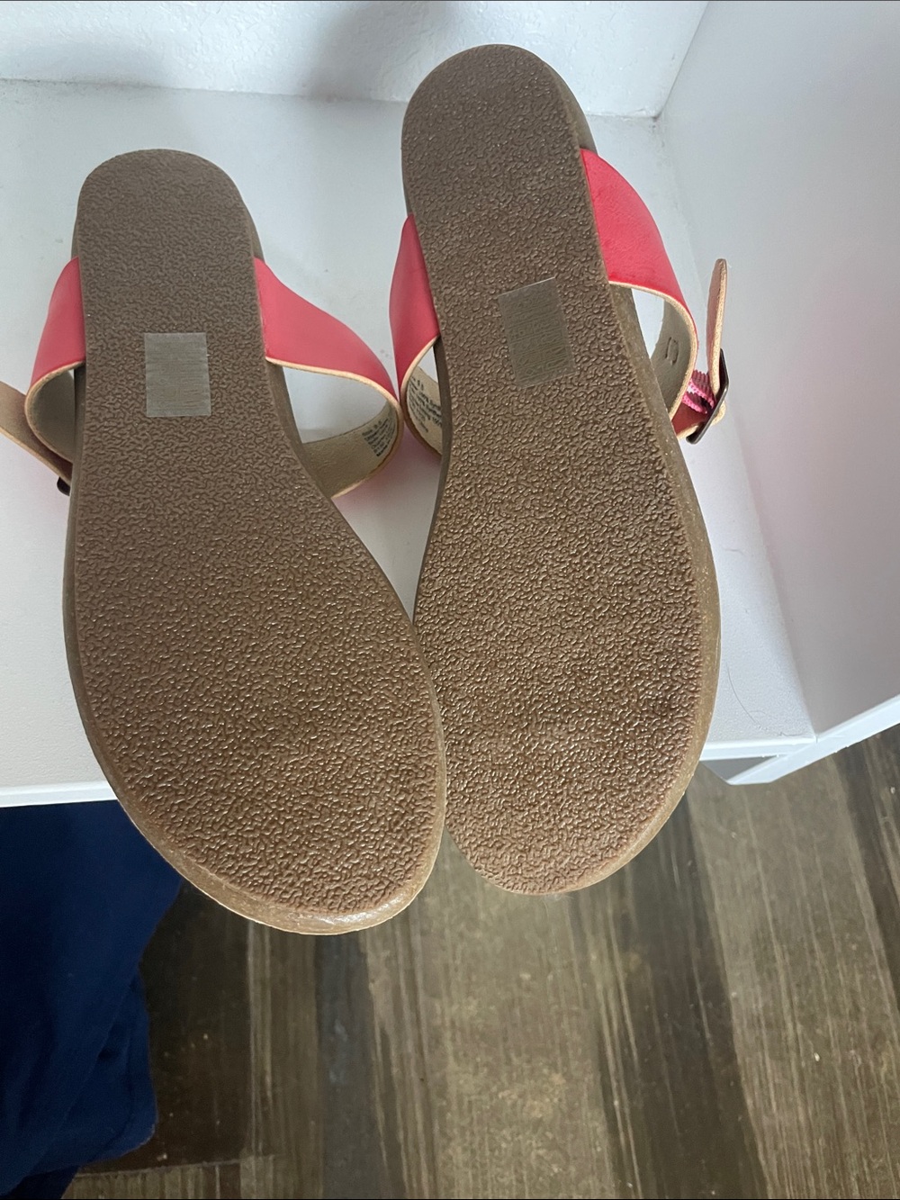 Blowfish Coral Sandals - Picture 3 of 4